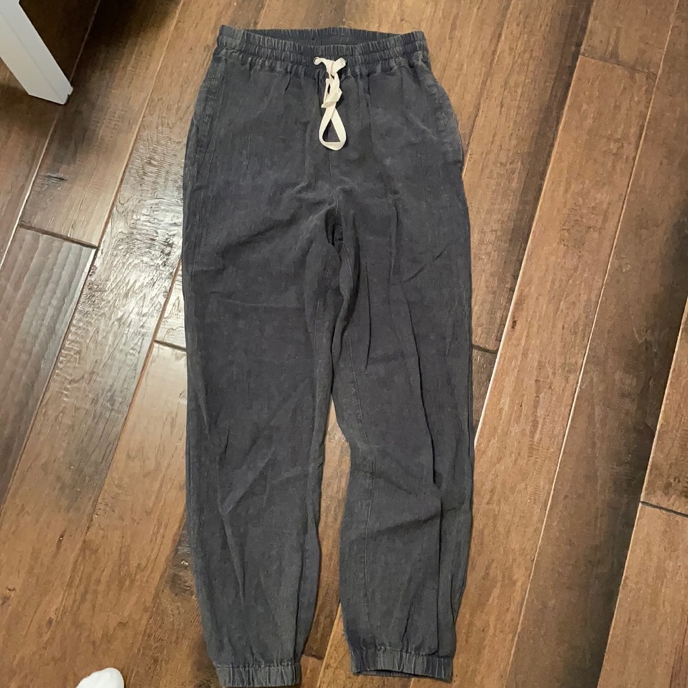 Hem and thread gray joggers